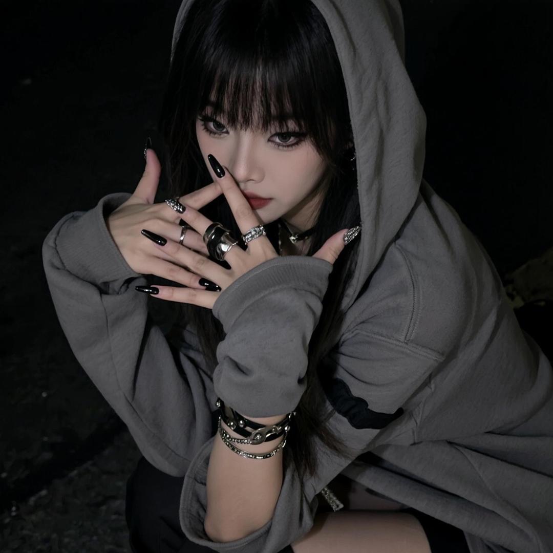 妤丶