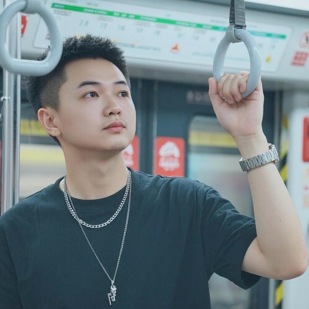 小猪🏇🏻～阿治