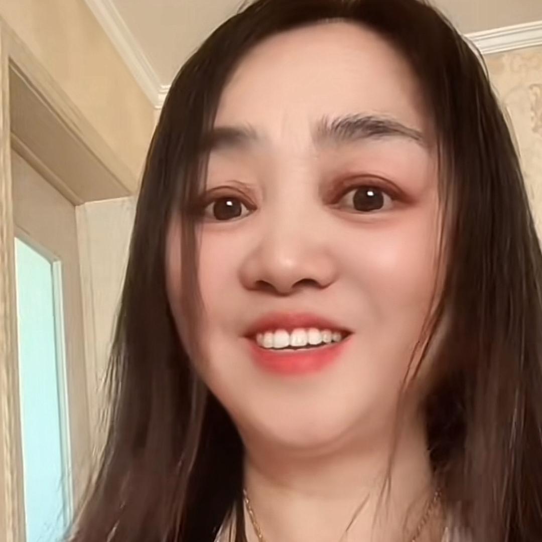 陈君