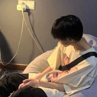 李金龙头像