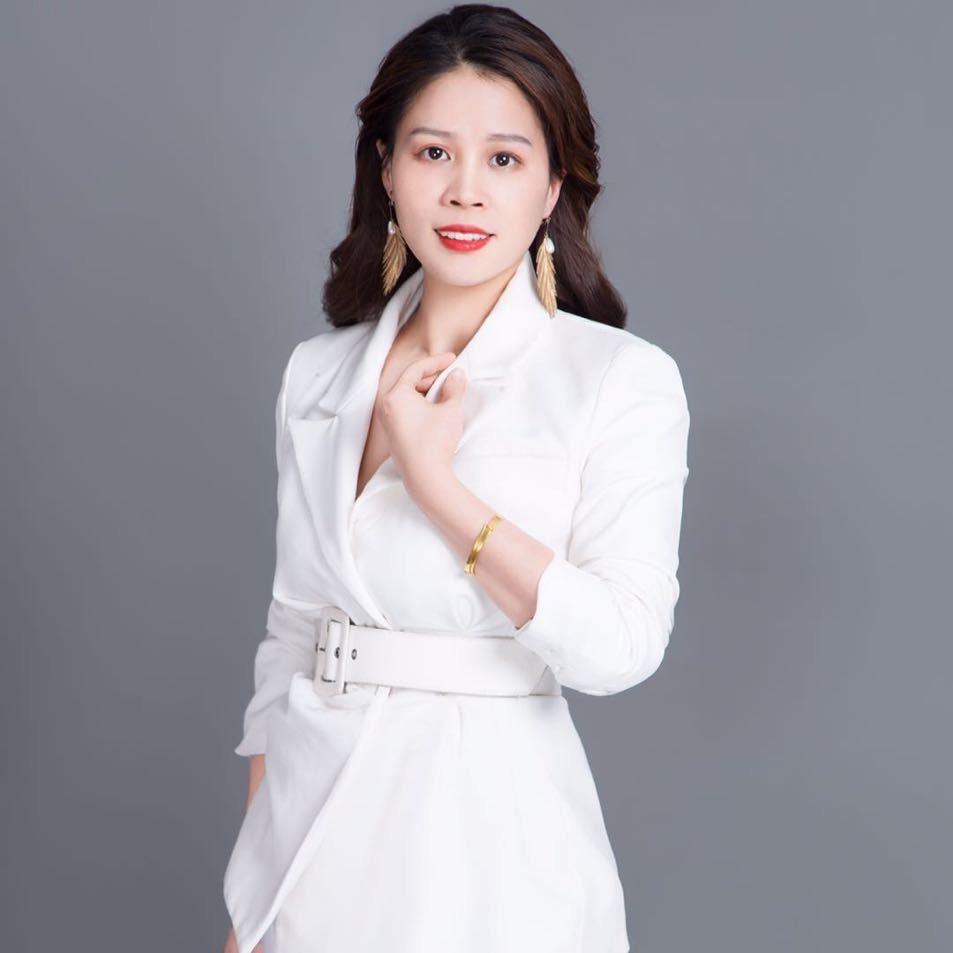 壹墅豪宅何志灵