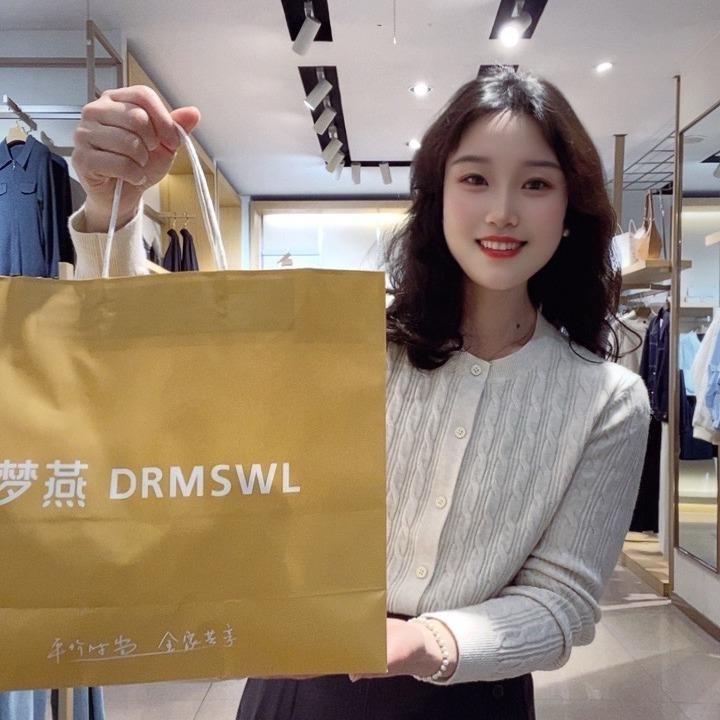 梦燕 小英店长