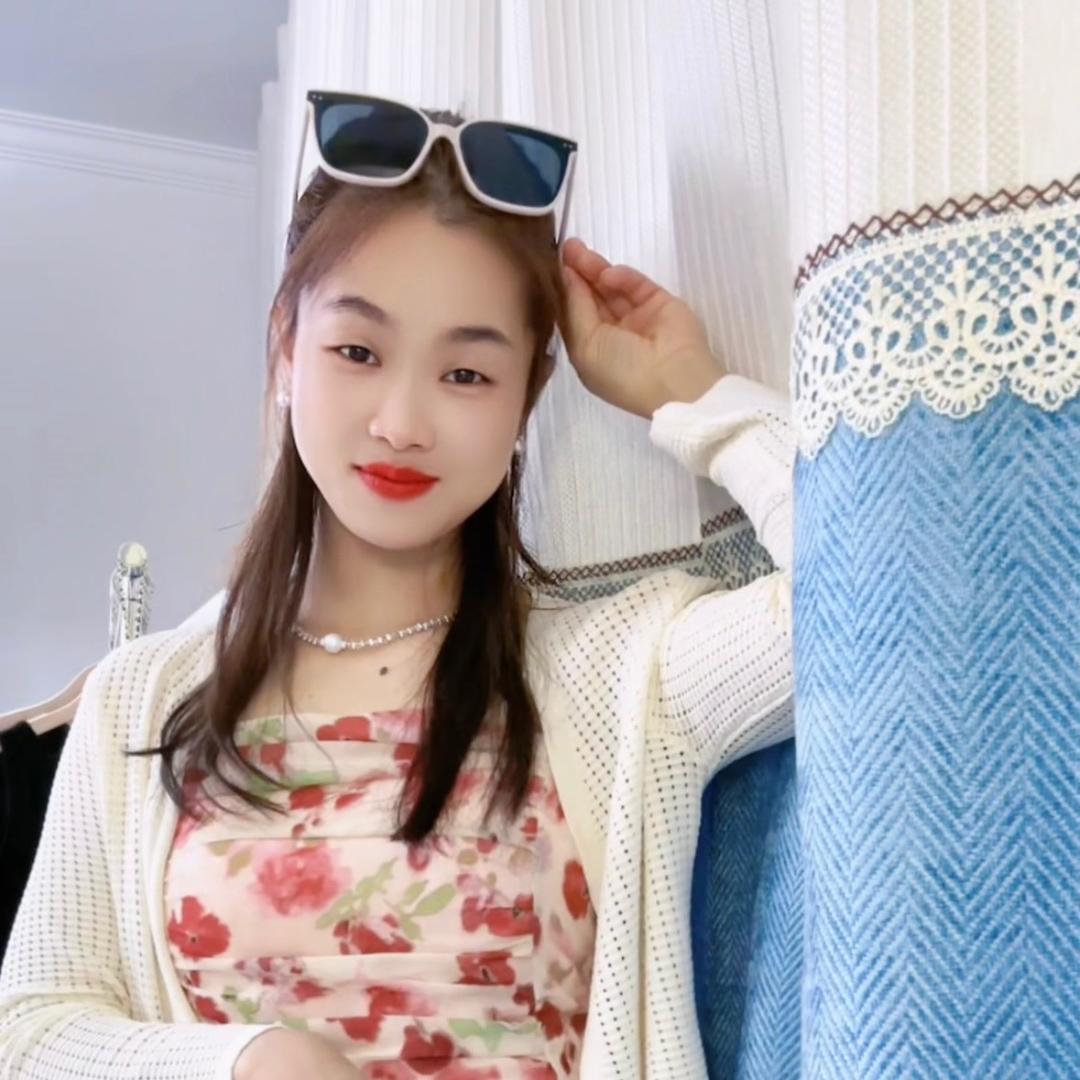 燕子服饰