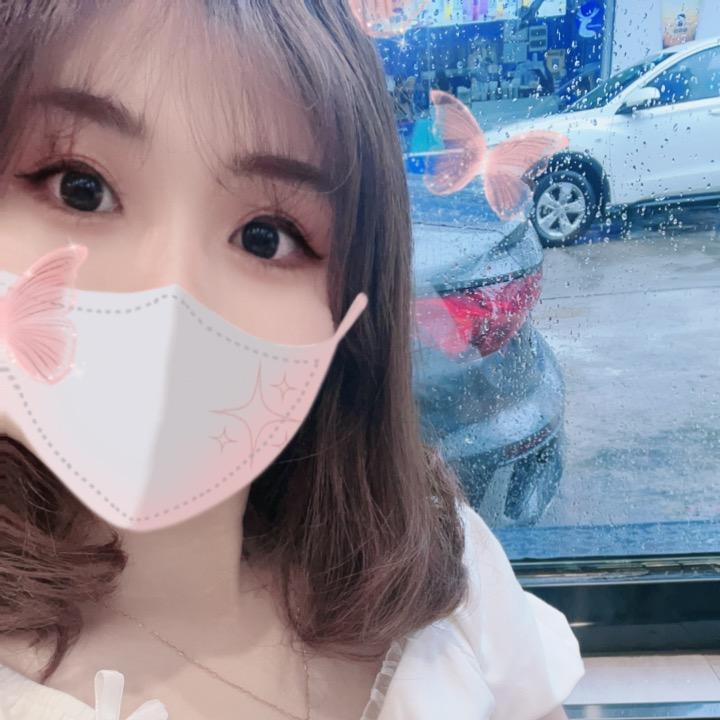 妙妙是在卖童装的