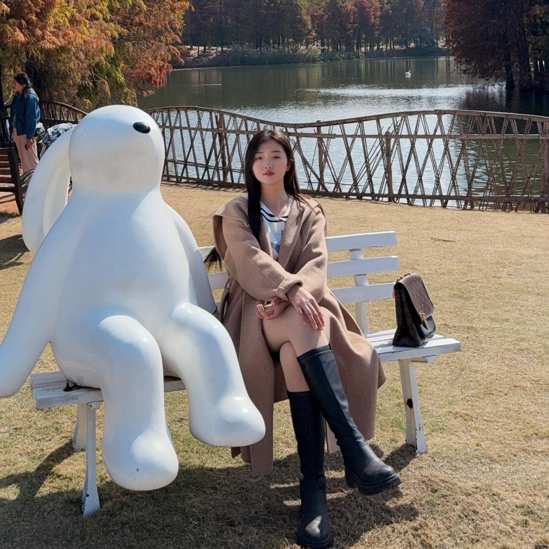 一个邱☾⋆᭄   🌷.🌷.?