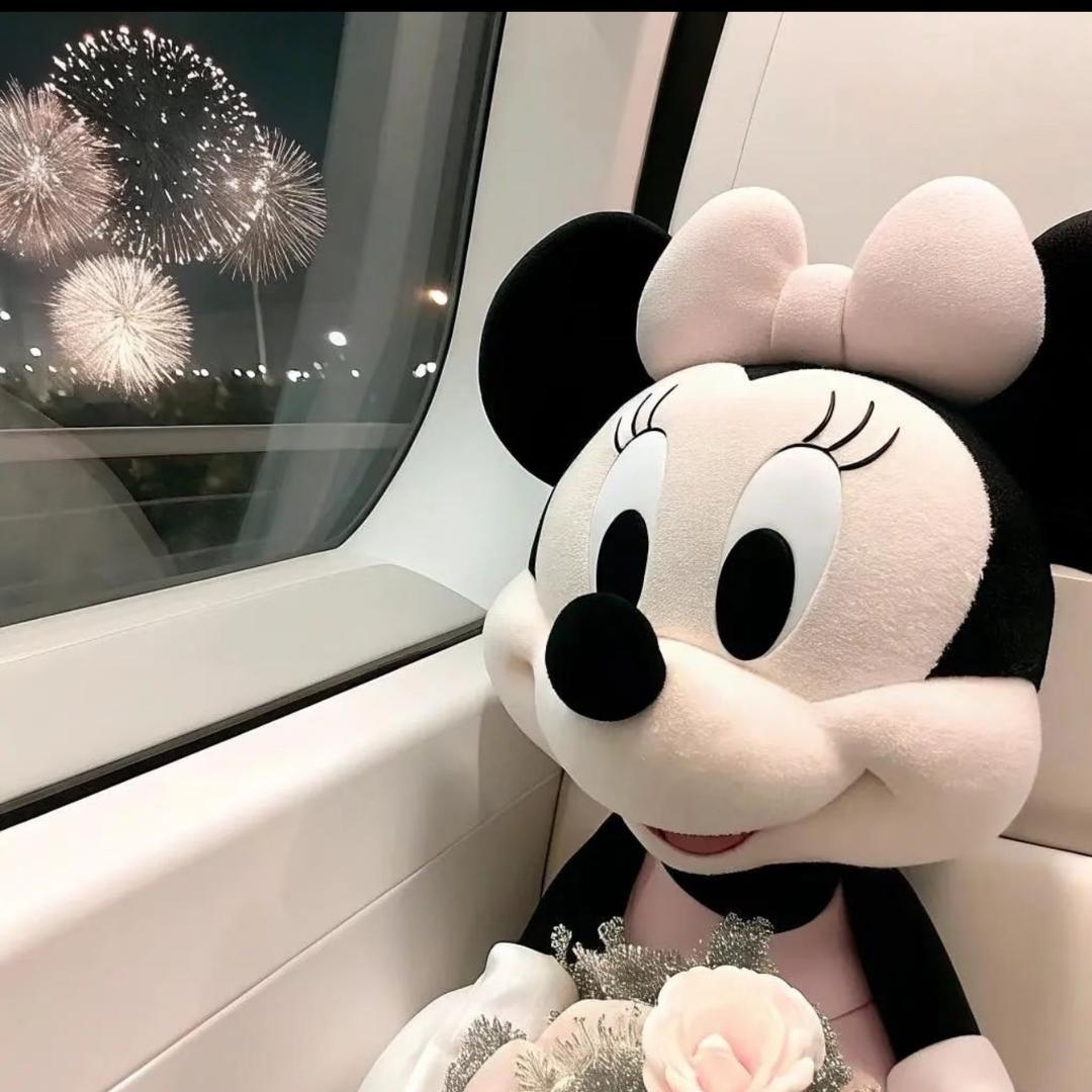 左左.