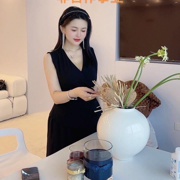 美波婷.文静