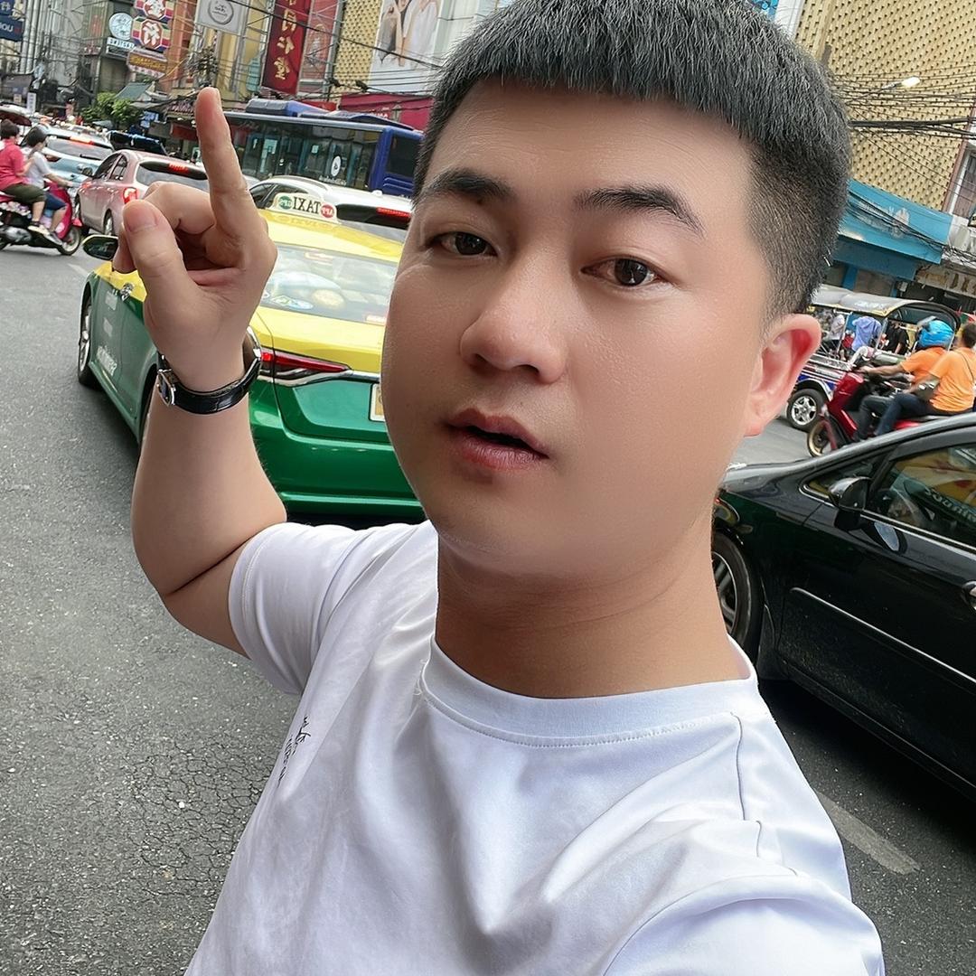 王家大院铁锅炖店