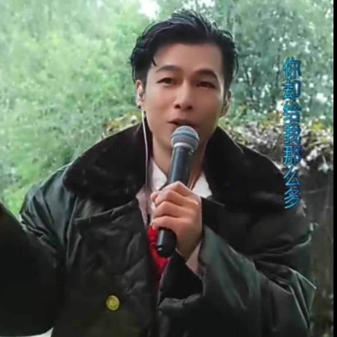 豪宇（户外唱歌🎤）