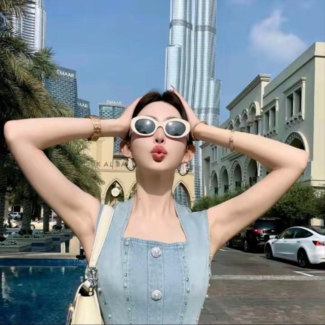 余潇潇轻奢女装