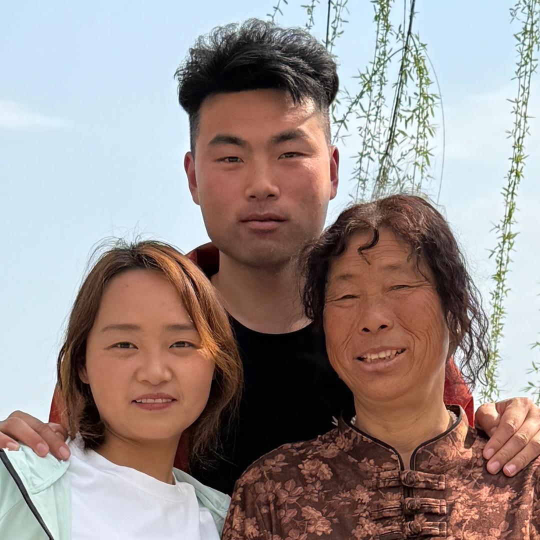 幸福的啊亮