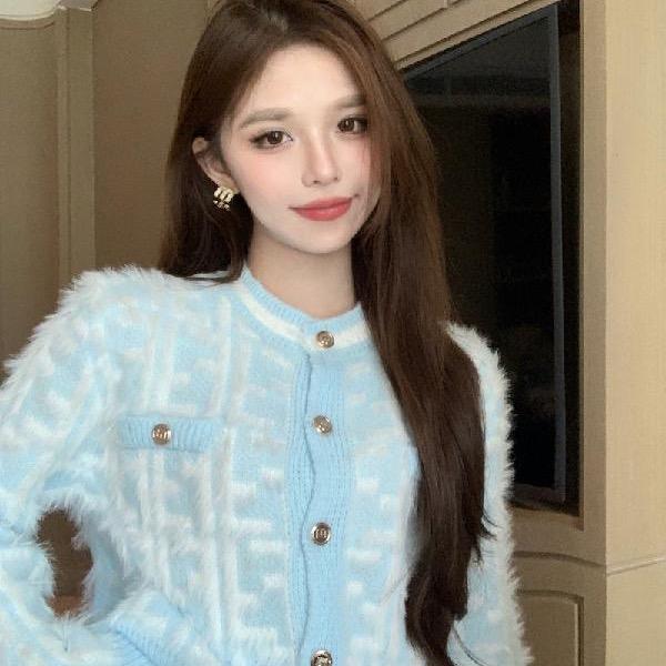 卖毛衣的啊卡丽