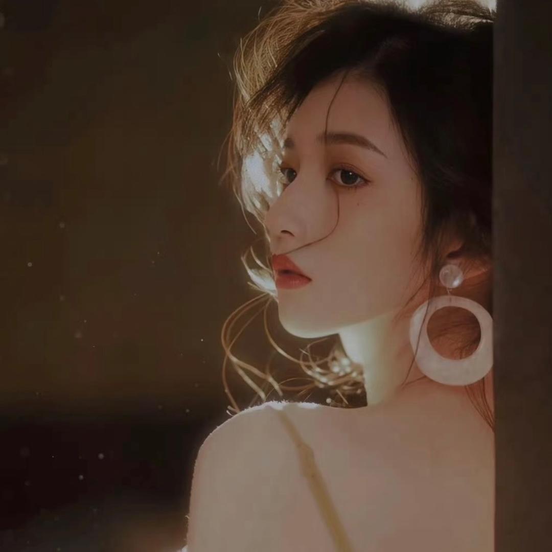 云彩姐姐.