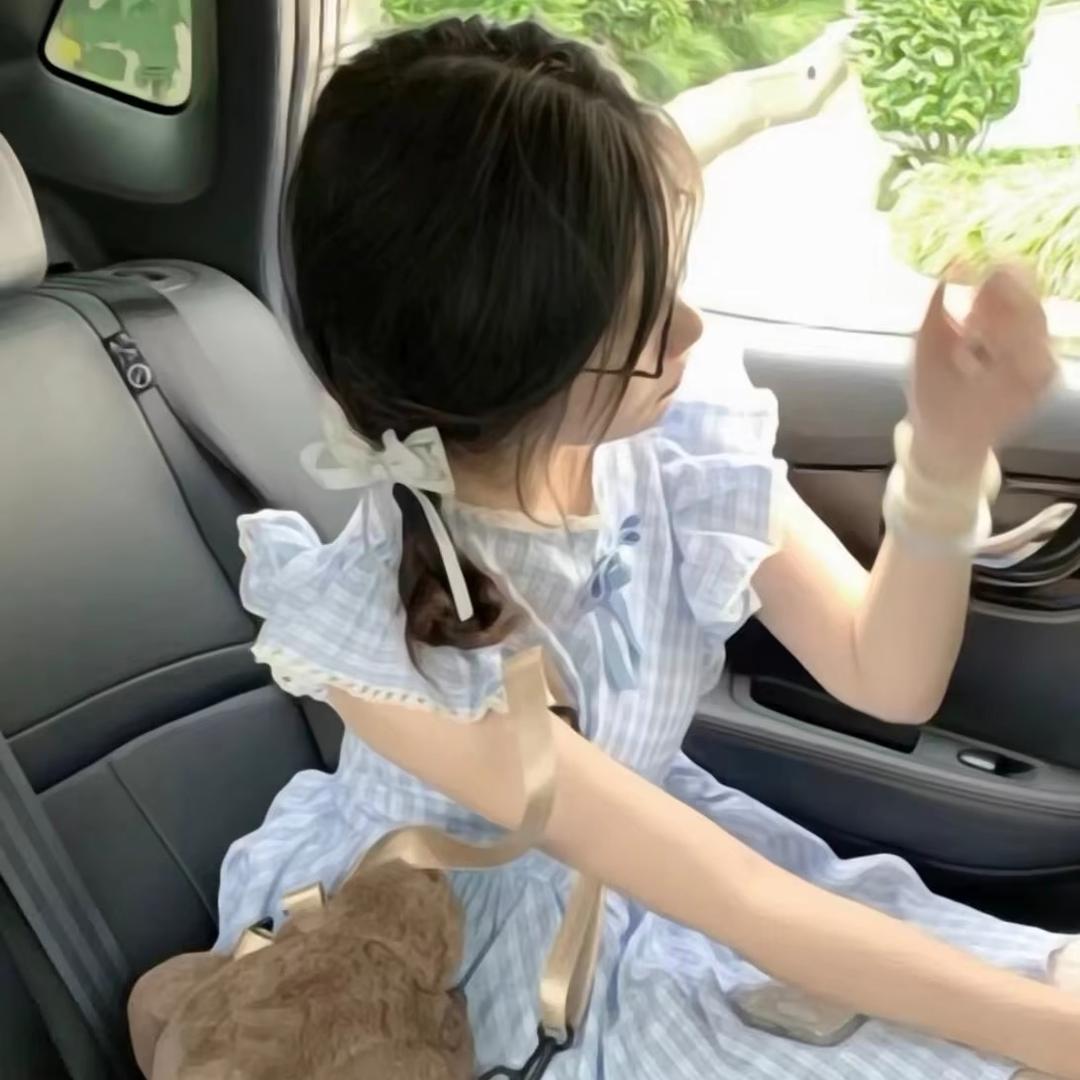 自由小四月