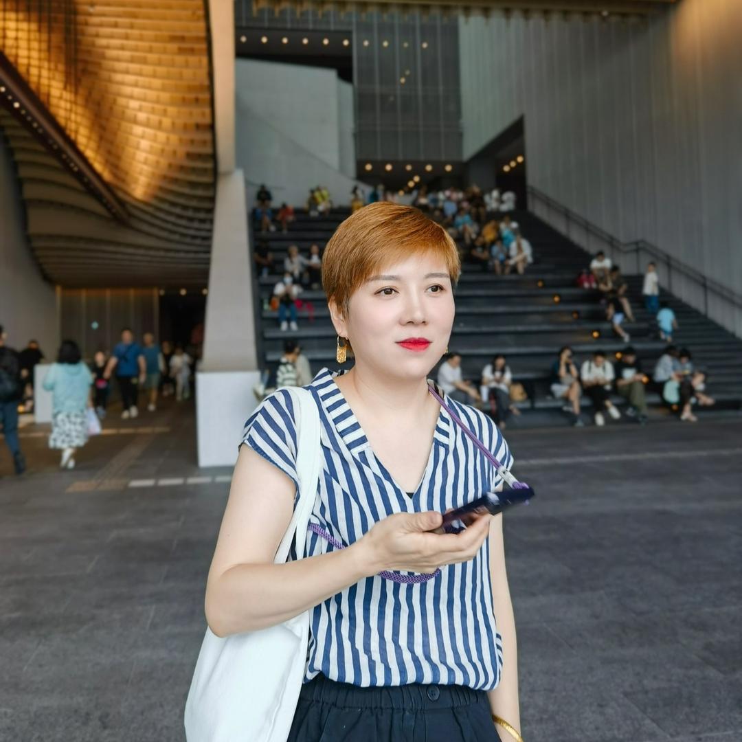 Annie He楠姐