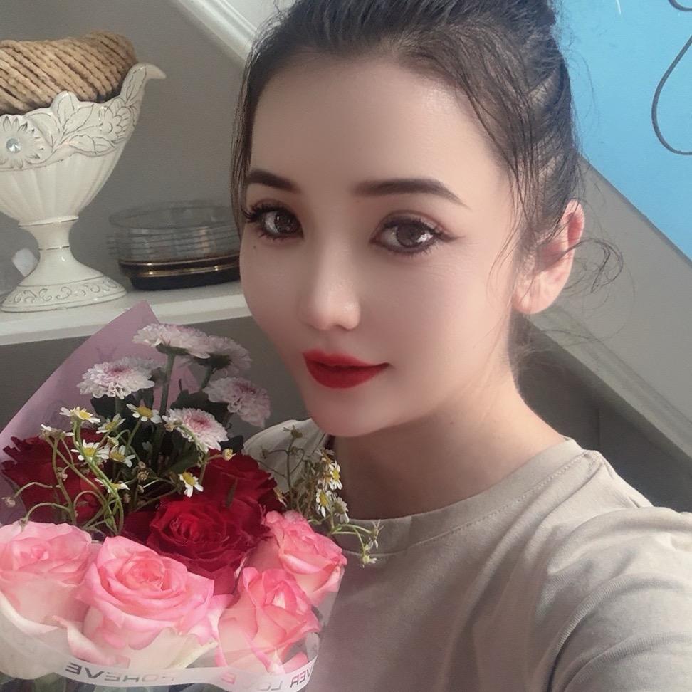 爱笑小布😍