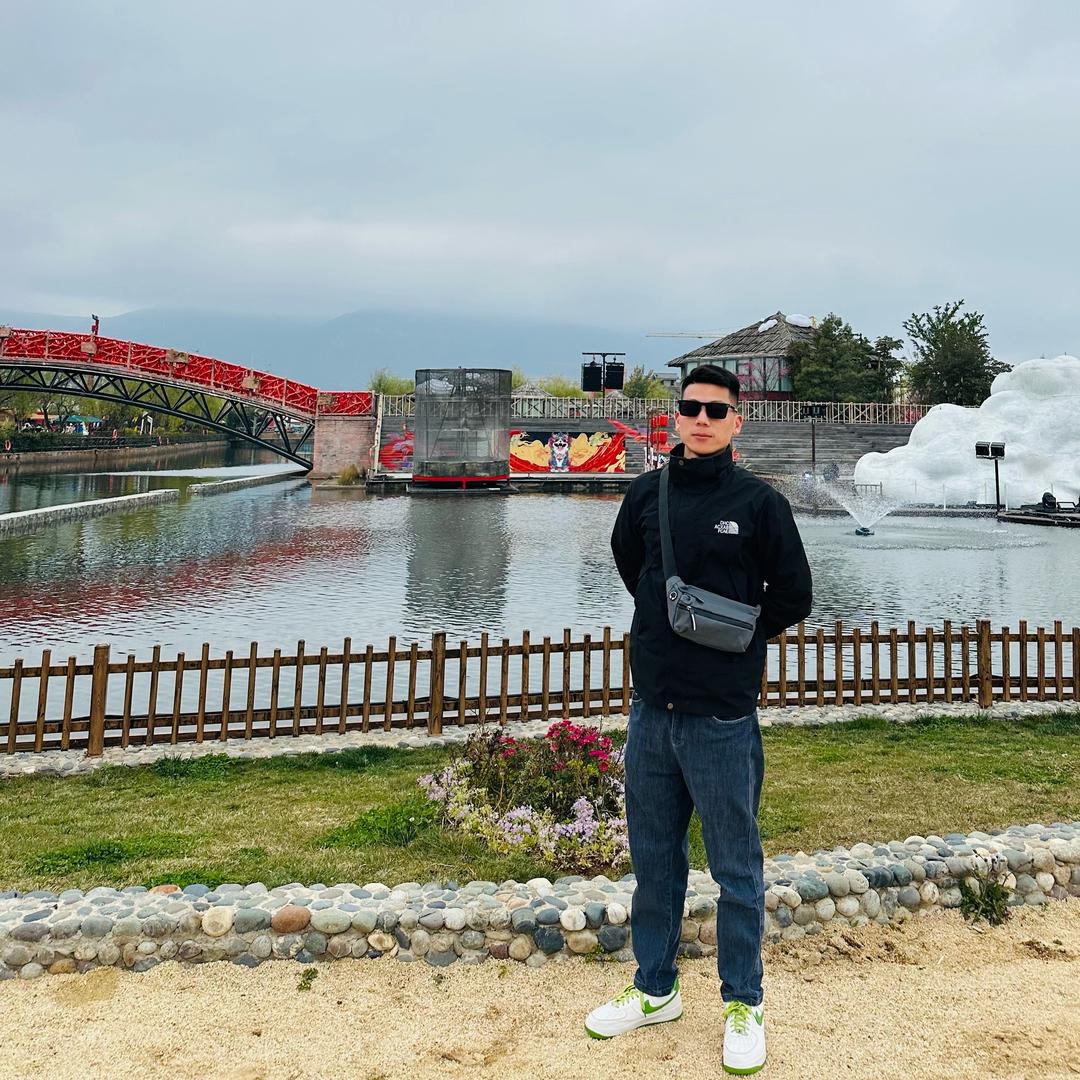 AAA繁华里•小飞