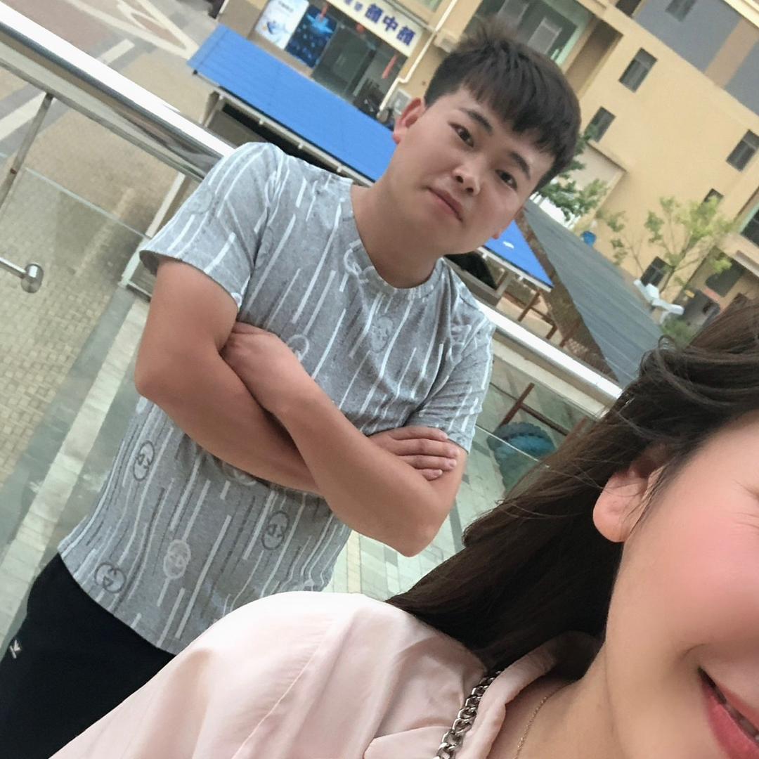 竹基瑞博数码（兼手抓饼店）