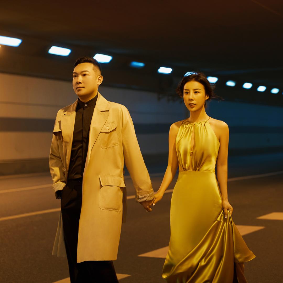 狗头哥夫妇