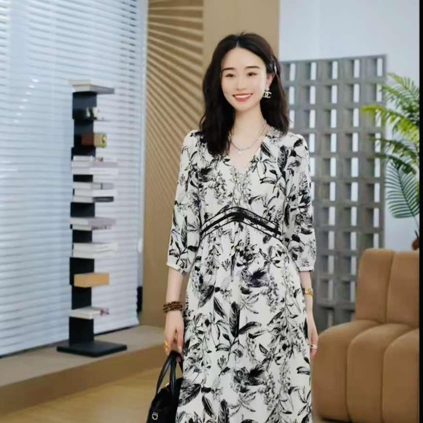 邱莹莹👗（精致穿搭）