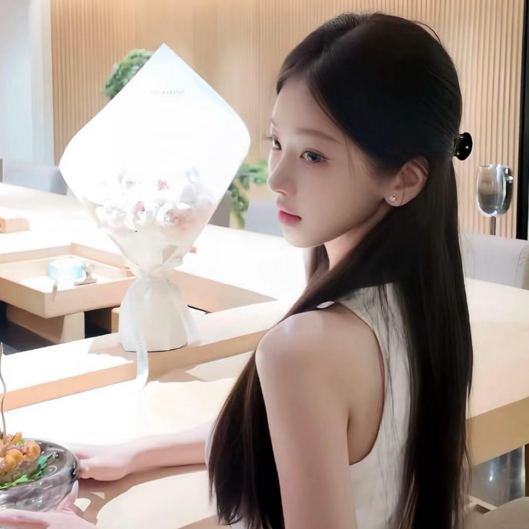 美女也会ᵉᵐᵒ