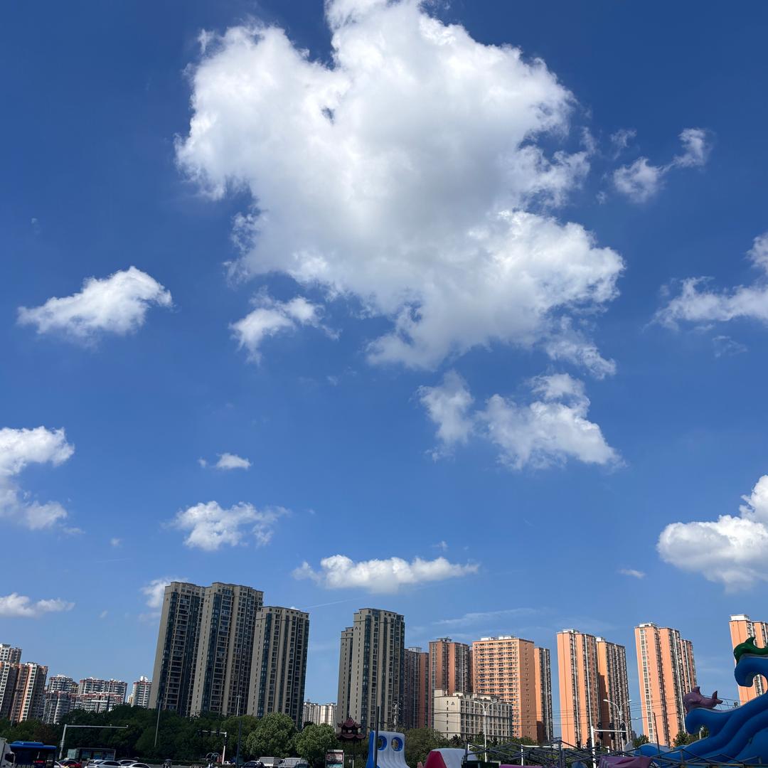 悄摸摸得不着调