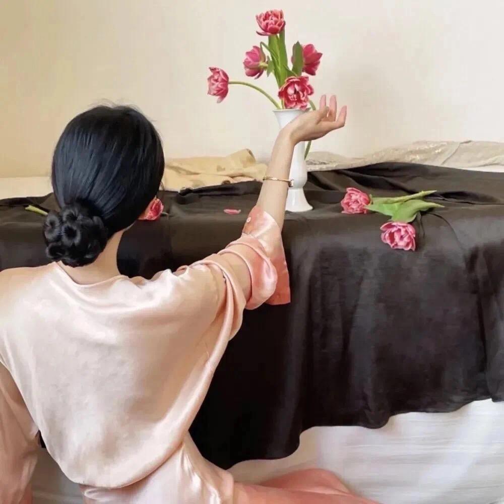 蔷薇白玫瑰