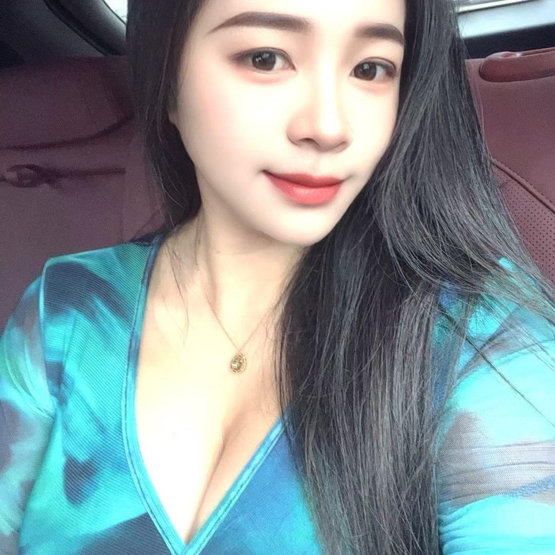 版纳跑网约车的芳芳