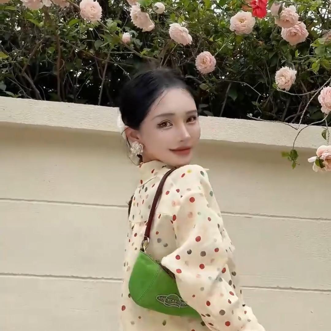 贝贝biuu（高级穿搭推荐）