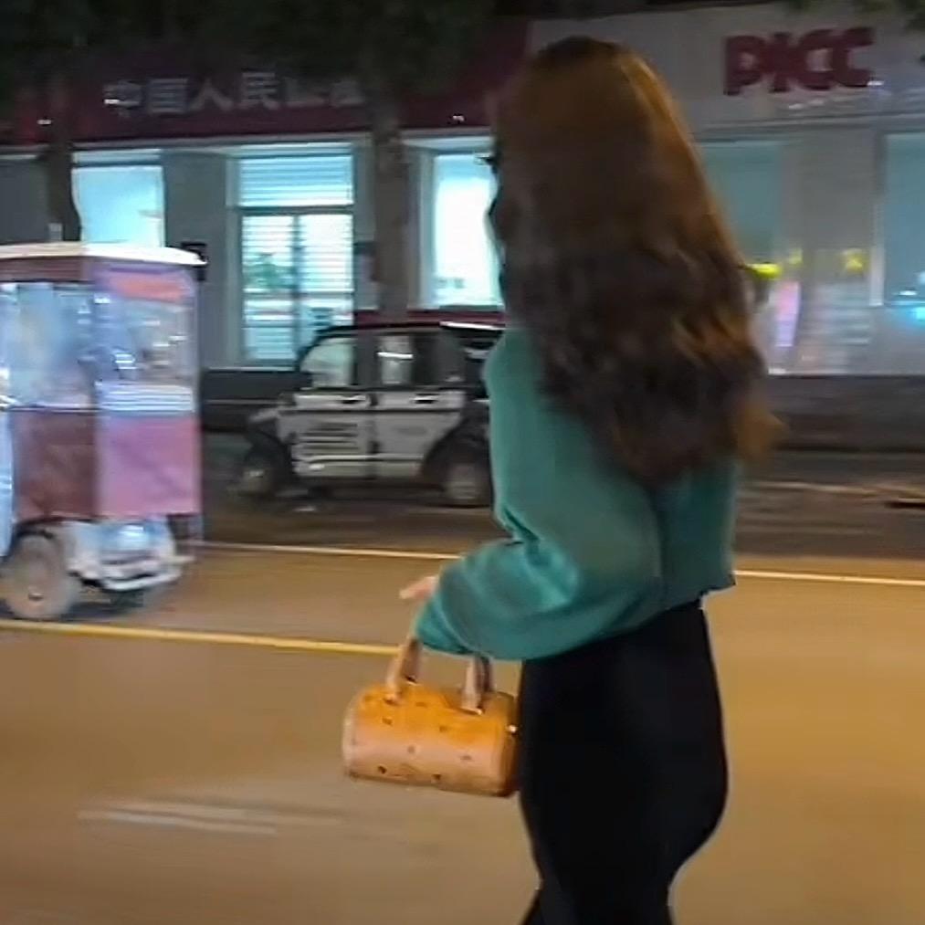 似笑非笑