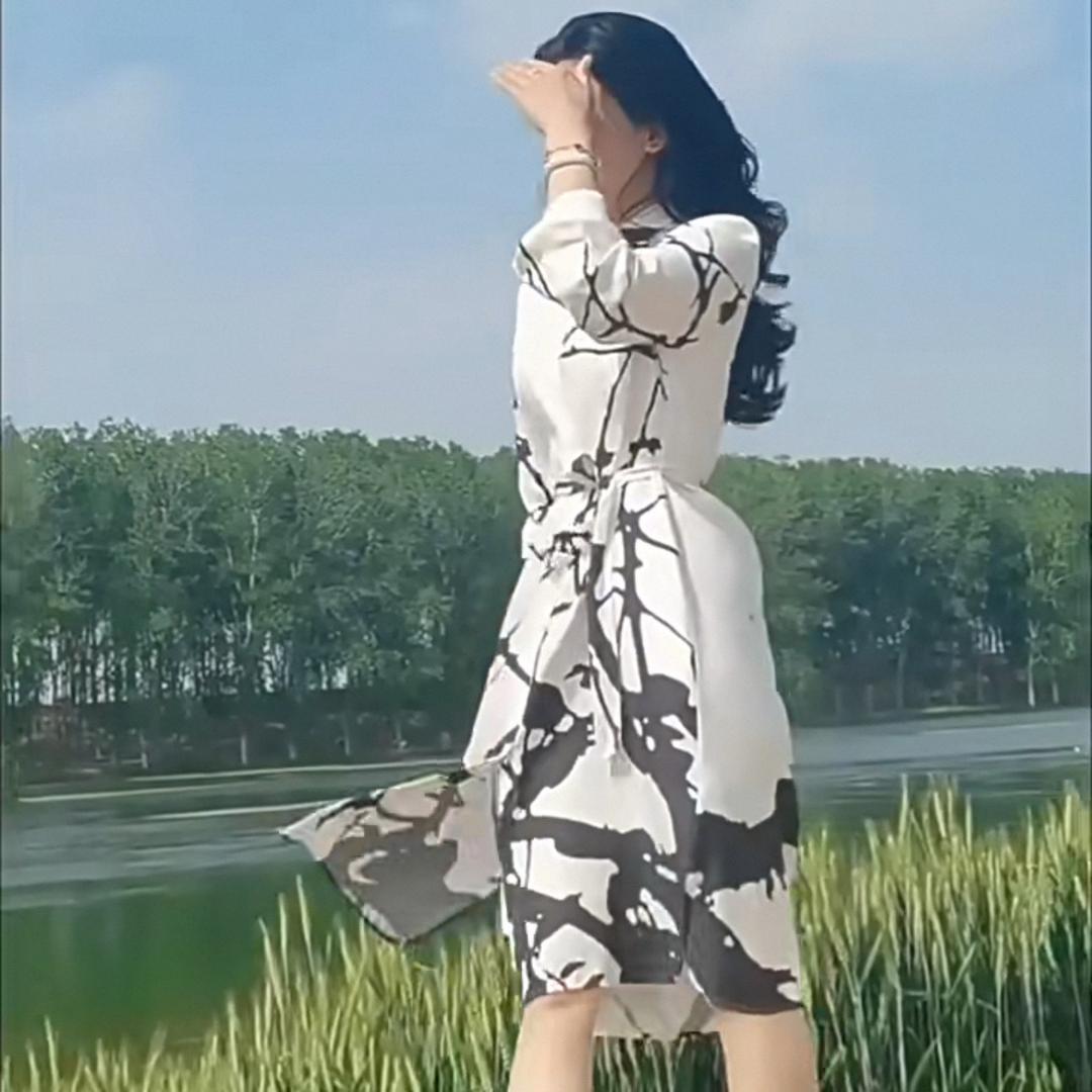 爱唱歌的丽姐