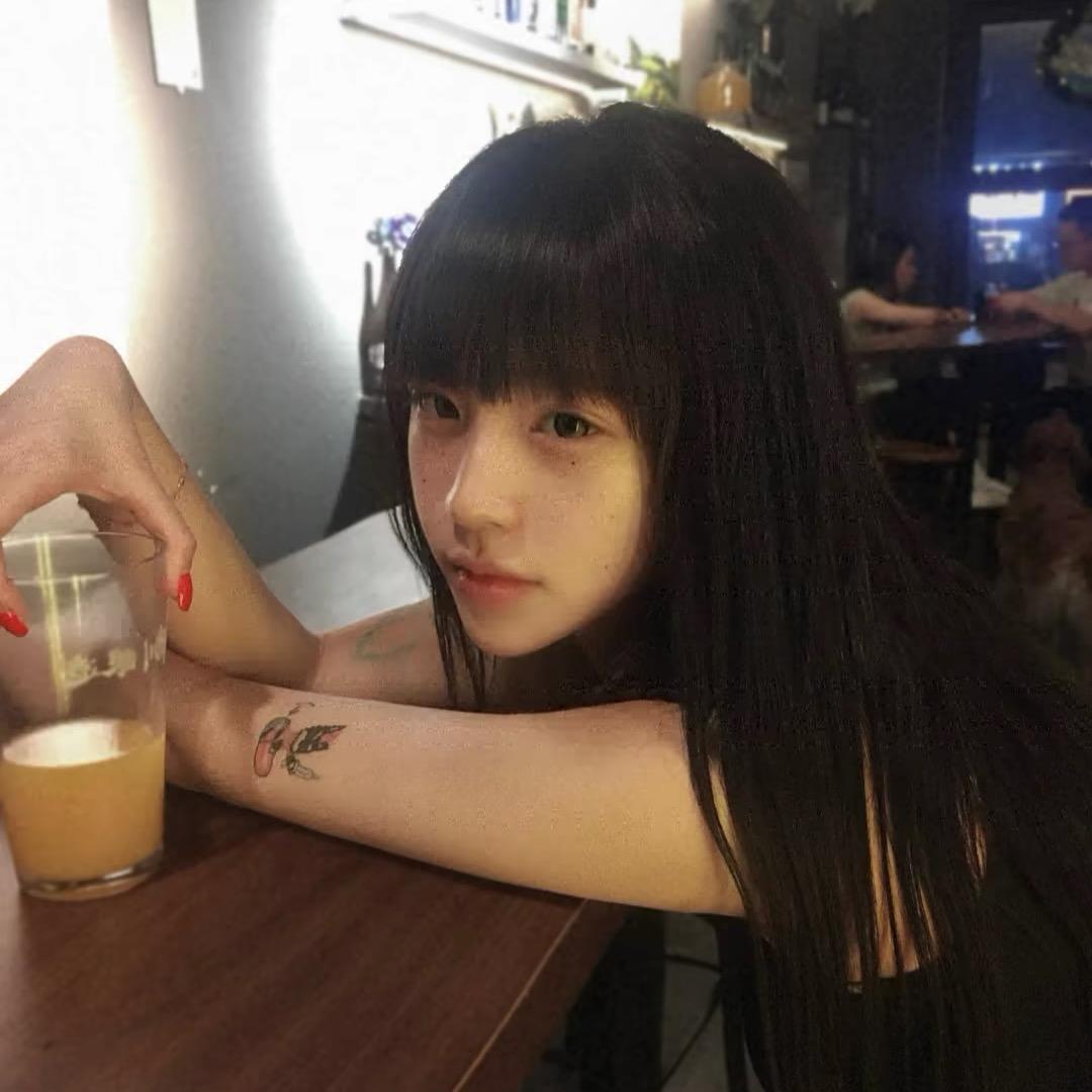 盼月亮