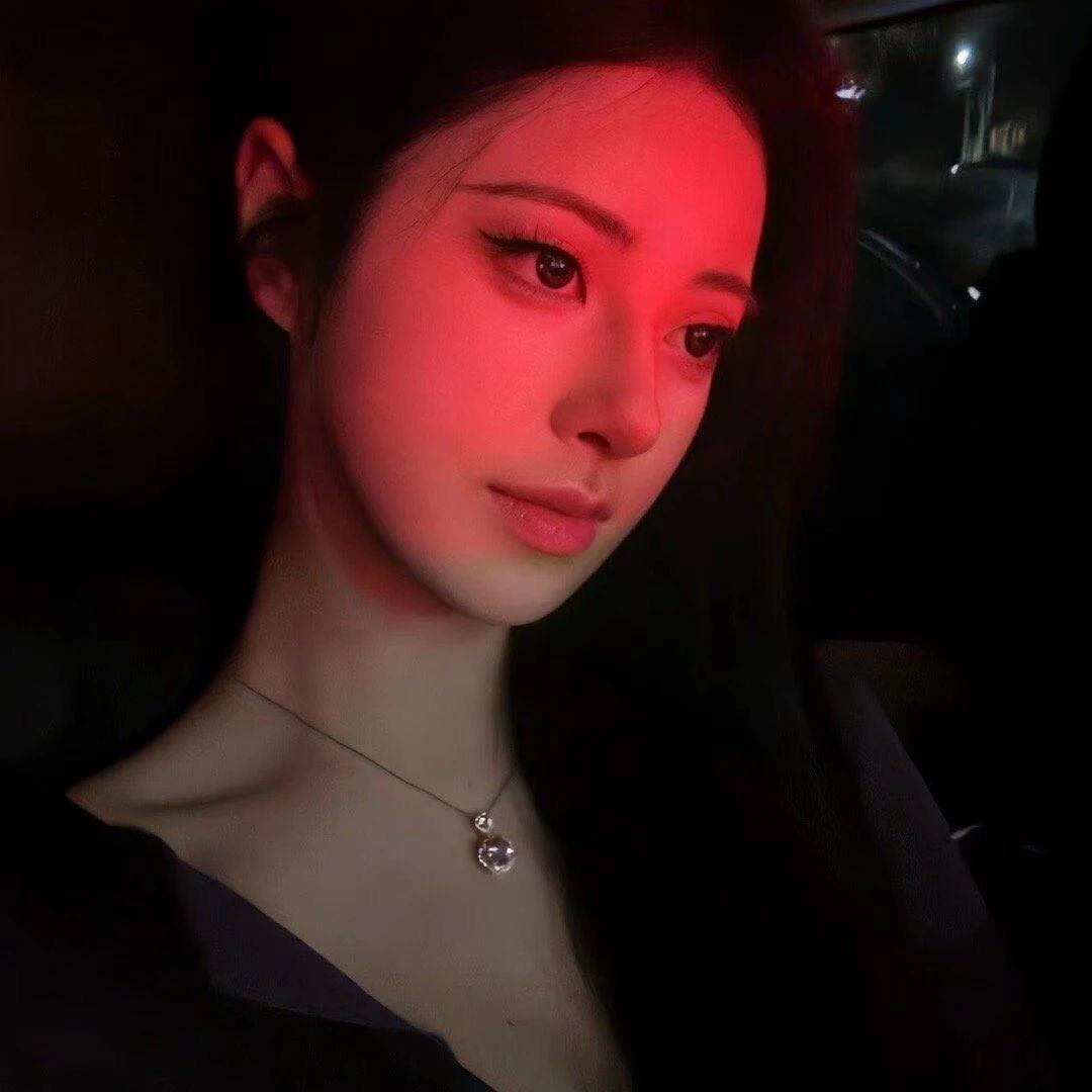 小Q^