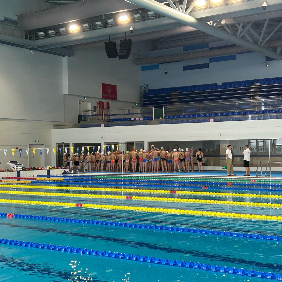 何杰游泳培训丫丫教练