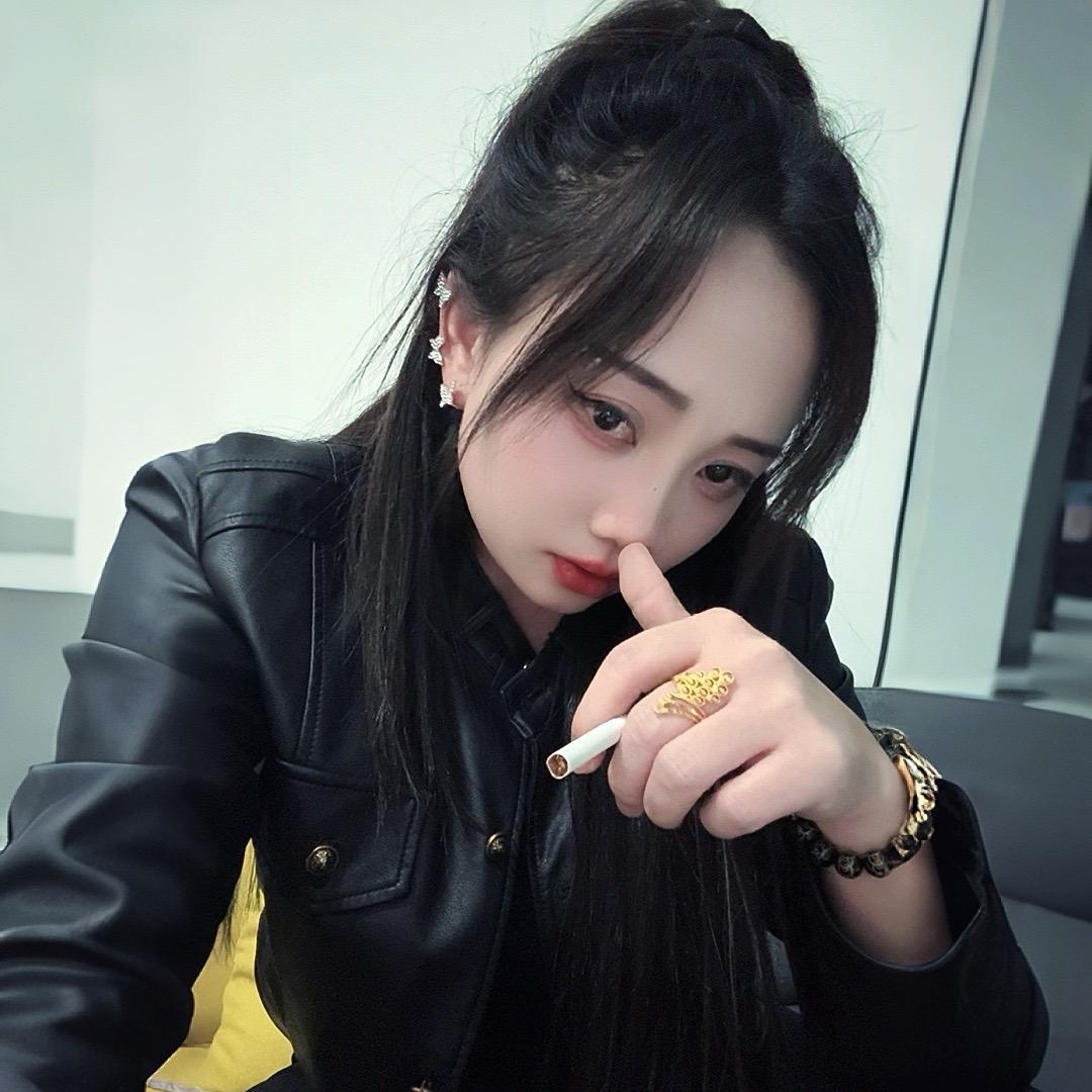 大哥的🤝女💘人