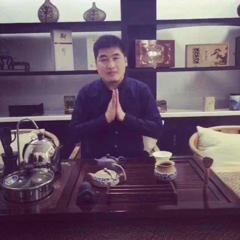 洪亮