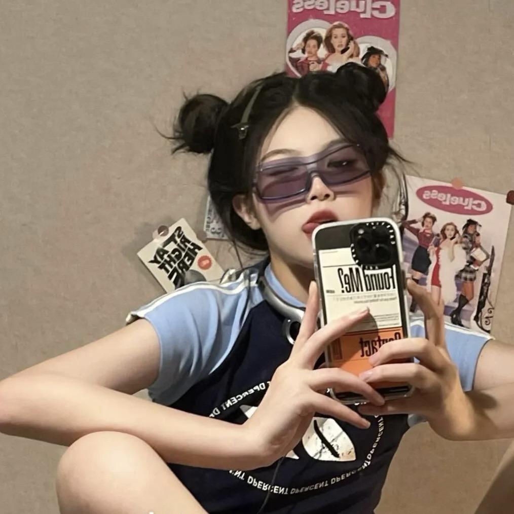 微微（时尚穿搭）