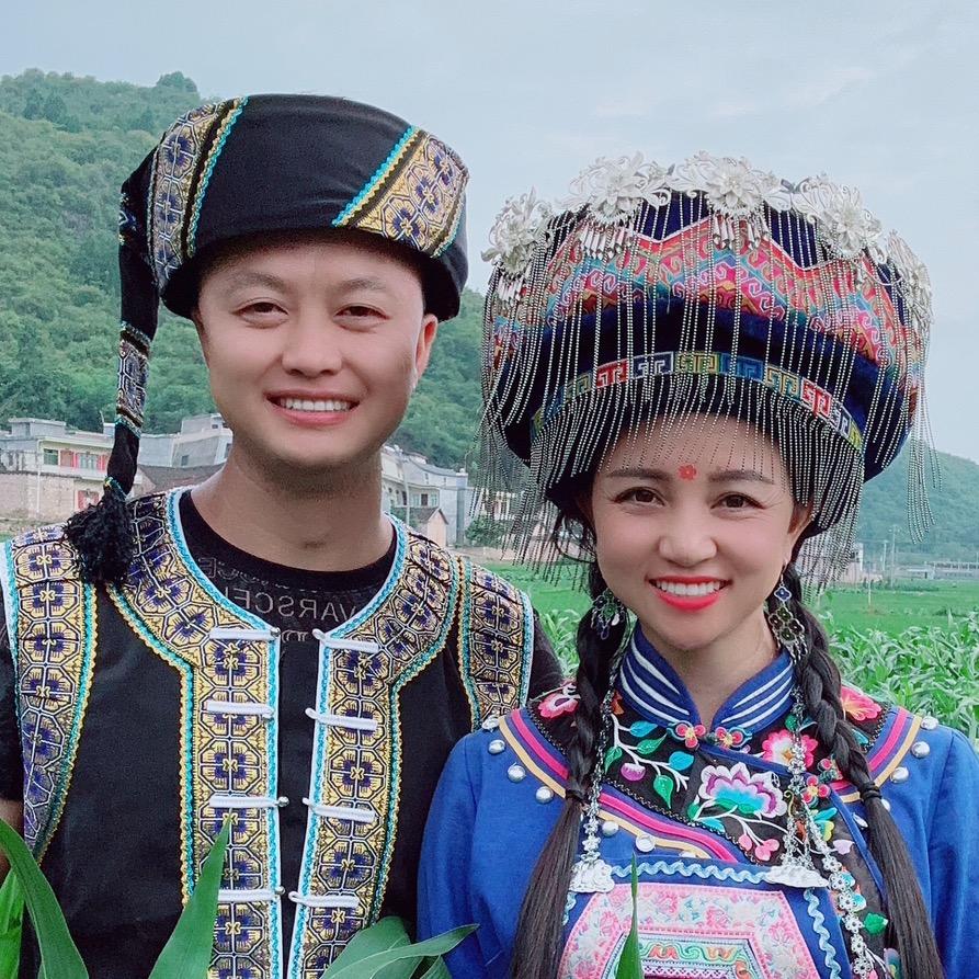 贵州飞哥（布依姐夫妇）@抖音