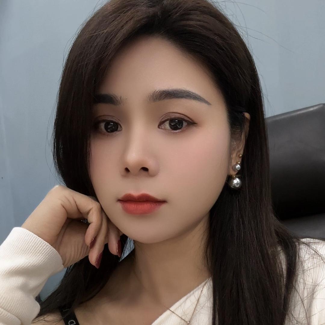 ღ  香香🎀