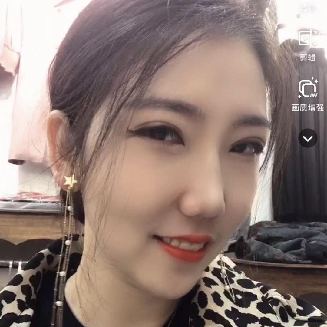唐河县千娇百媚时尚女装