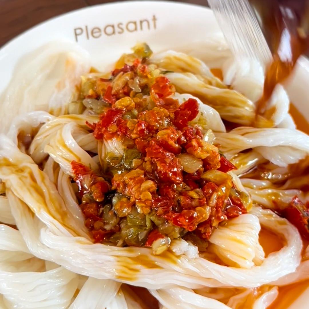 王一的泡沫箱肠粉铺