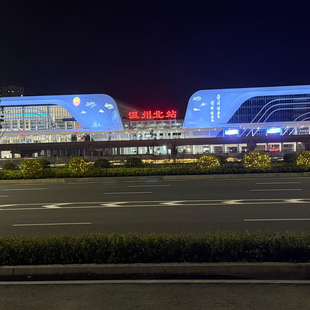 🎄🍄没人爱的🐷可怜虫💞💝