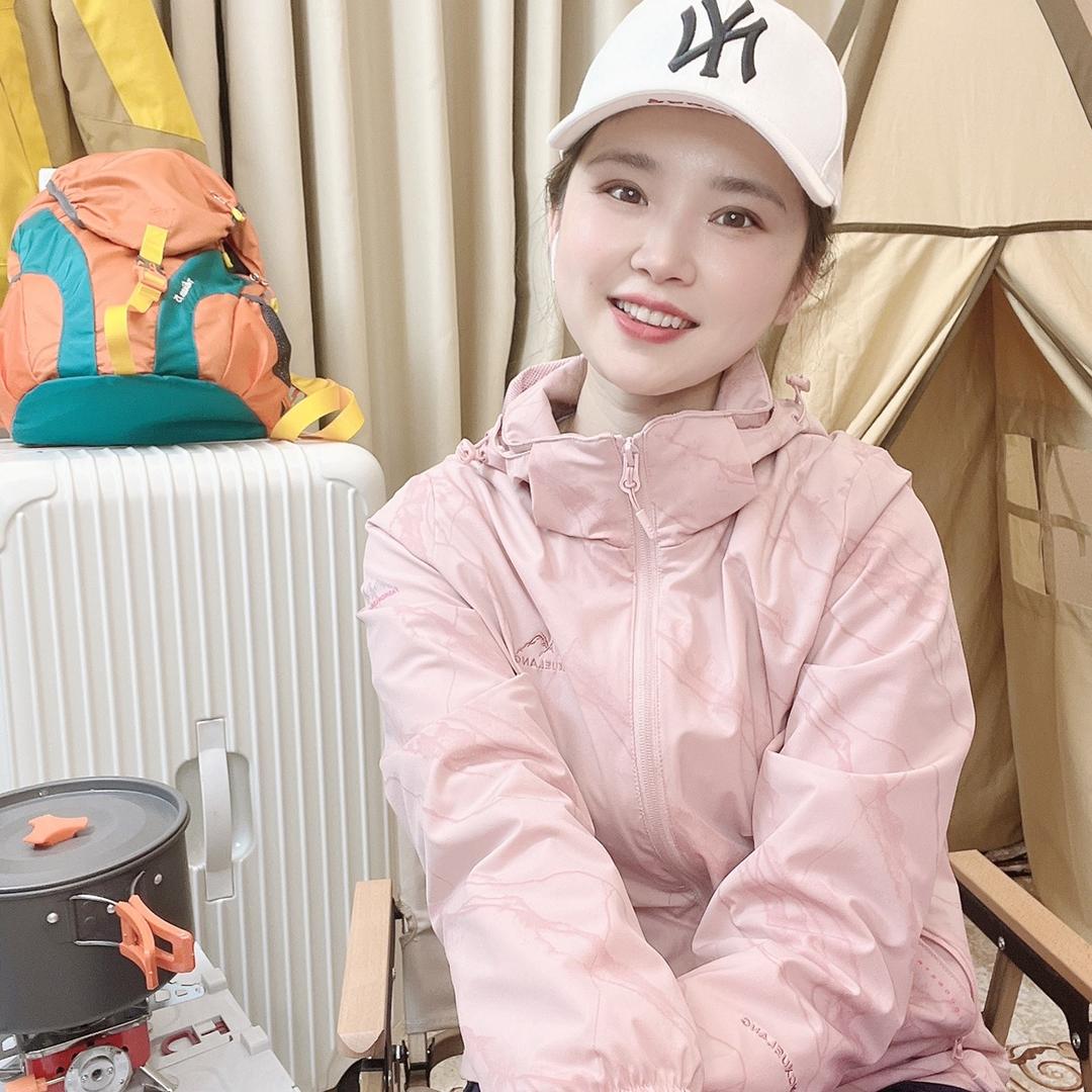 蕾雅户外服装商行