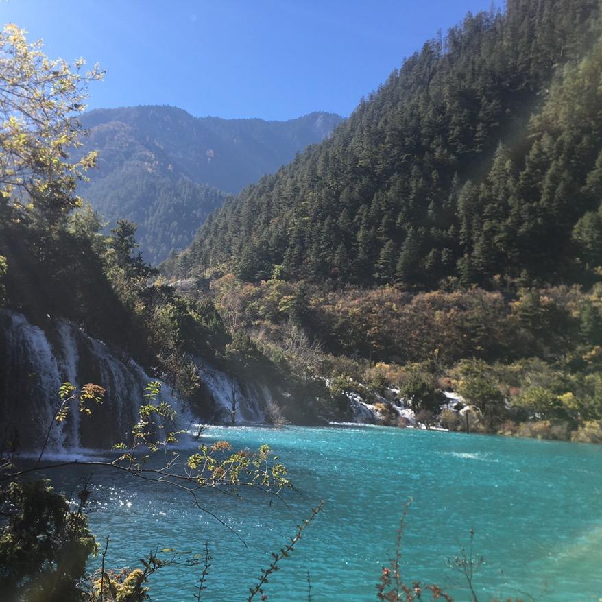 自驾穷游，游遍千山万水