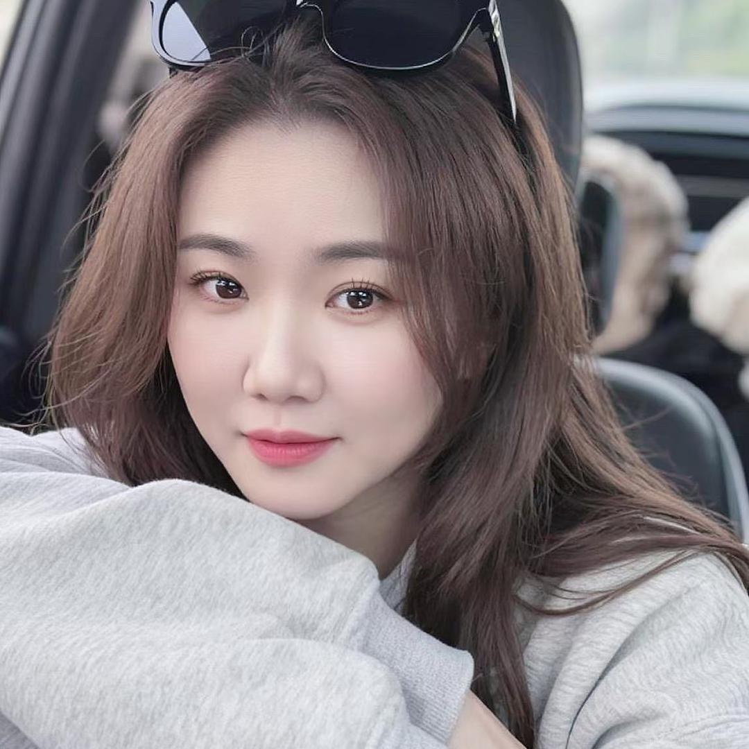 妙影穿搭服饰