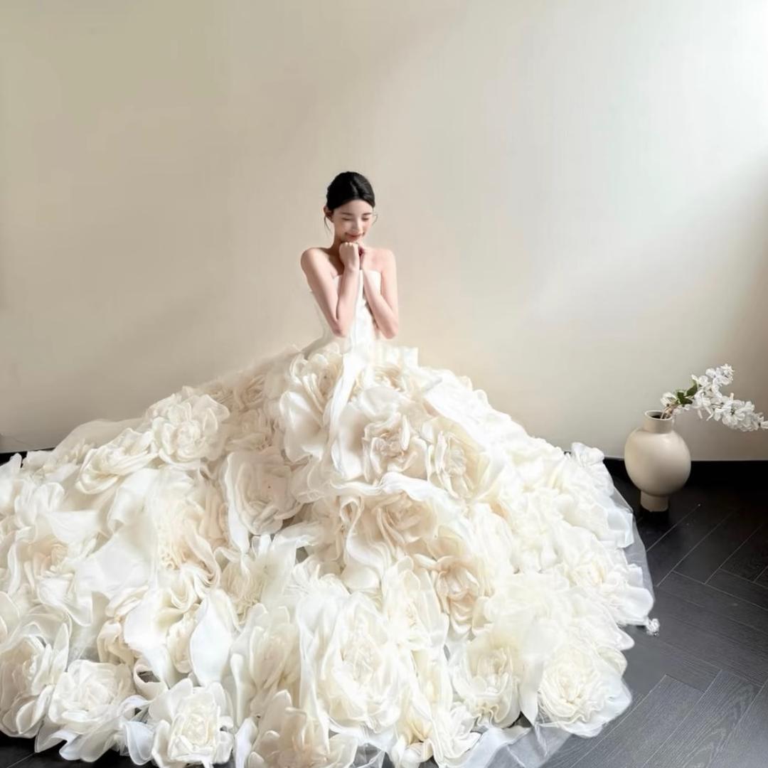 泌阳英伦女王化妆师希希