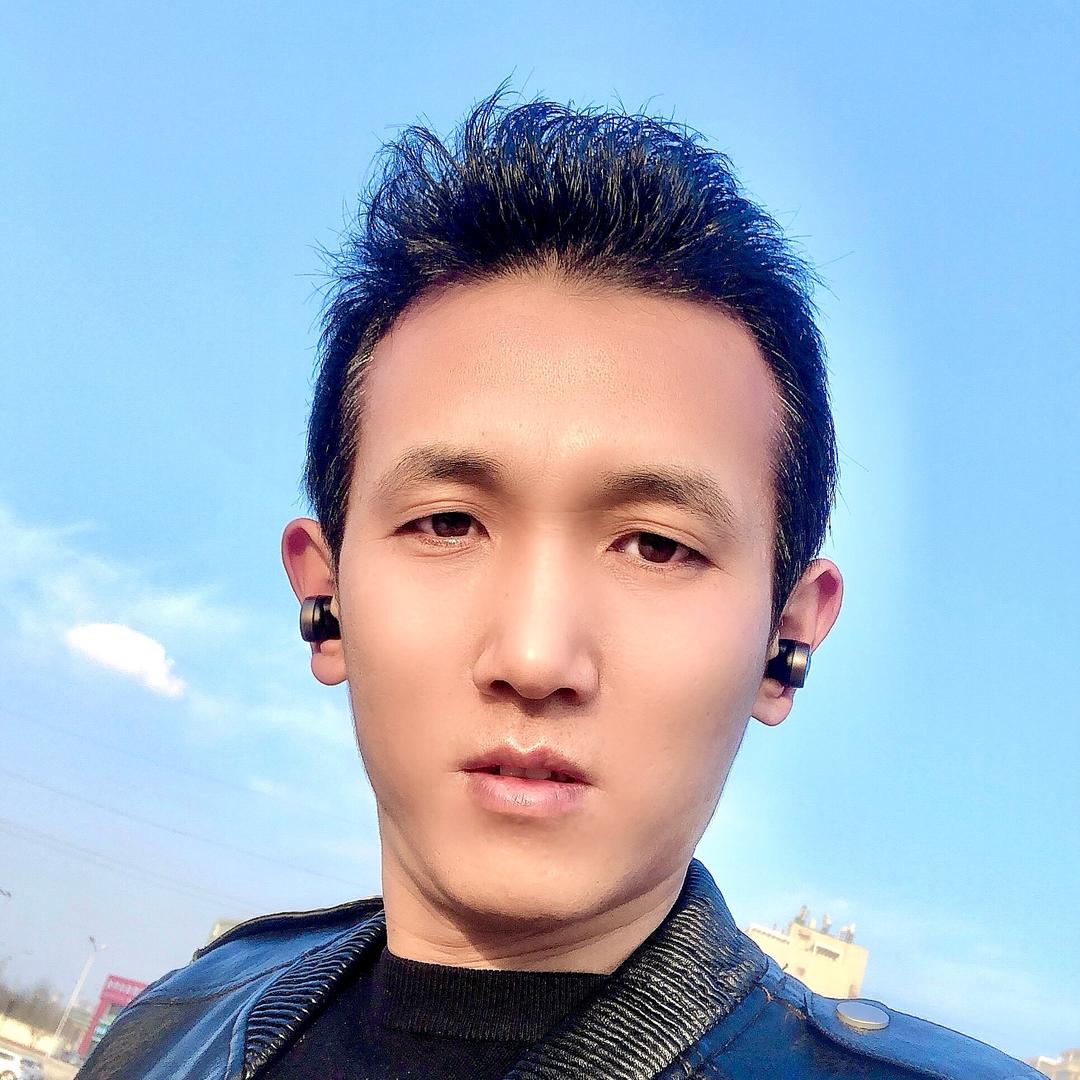 Superface营销总监 礼兵经理波波