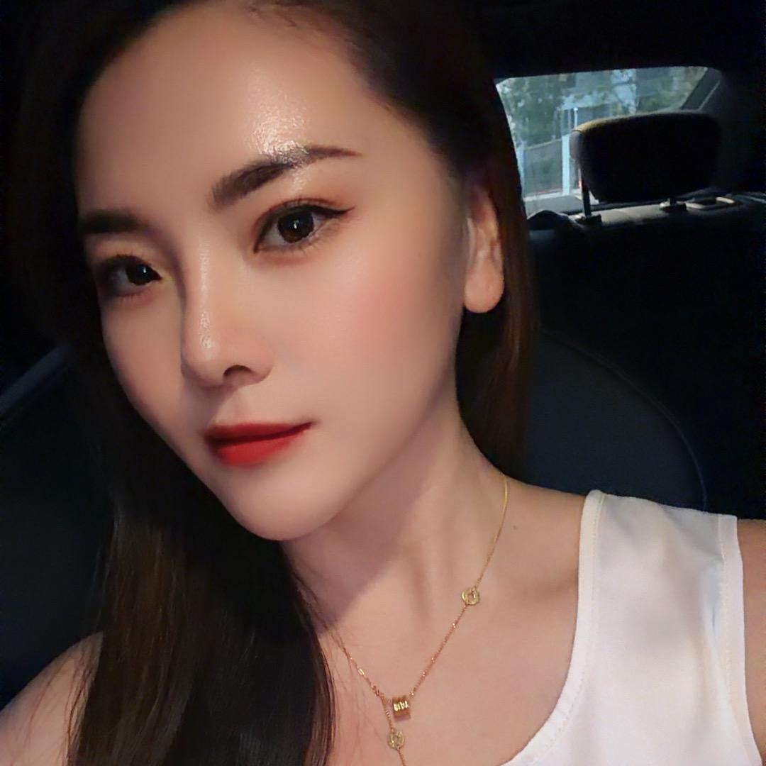 我是（一颗杂草）婷婷．．