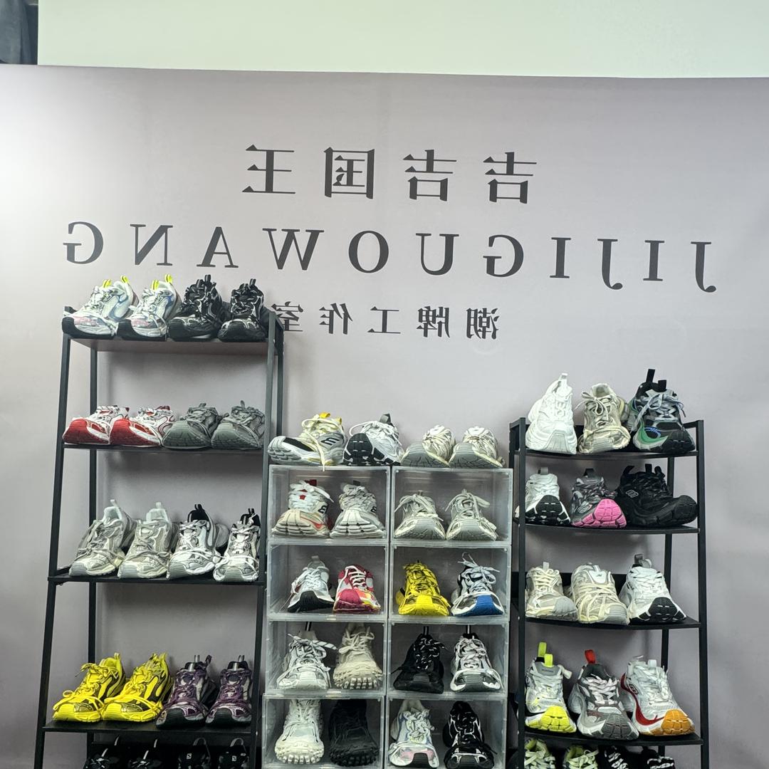 巴梨日不落潮牌店