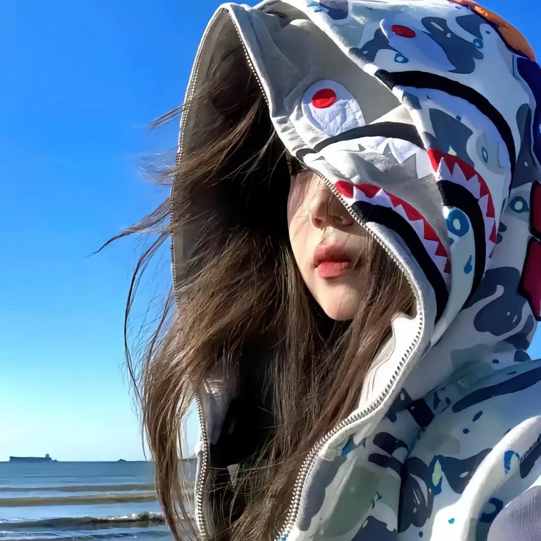 笨蛋比个耶